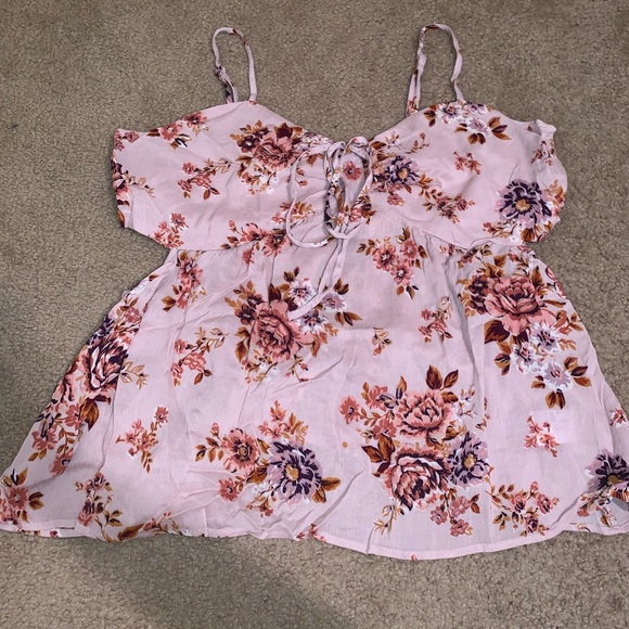 American Eagle Outfitters Tops - AEO Babydoll Top with Slits on the side